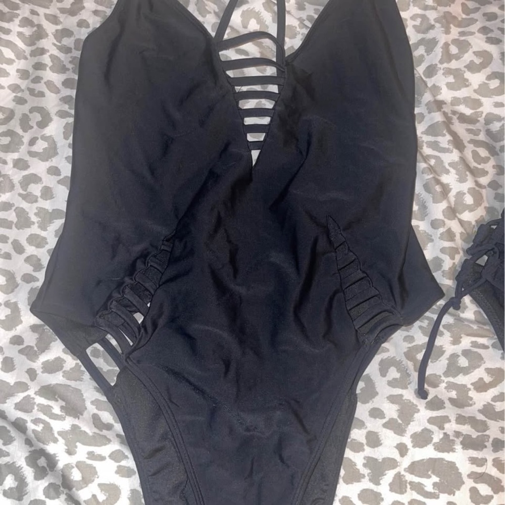 M/L forever 21 bikinis